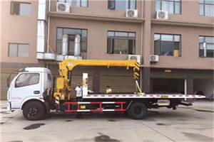 洮北附近汽车轮胎更换